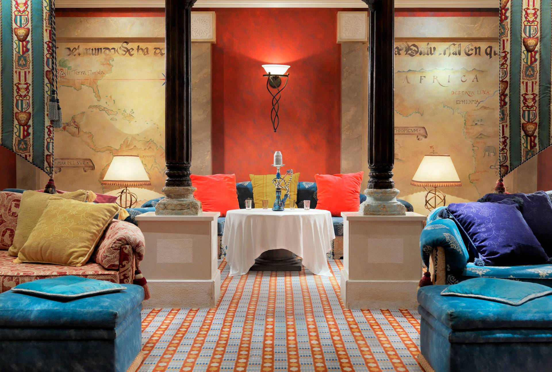 Lounge Bar