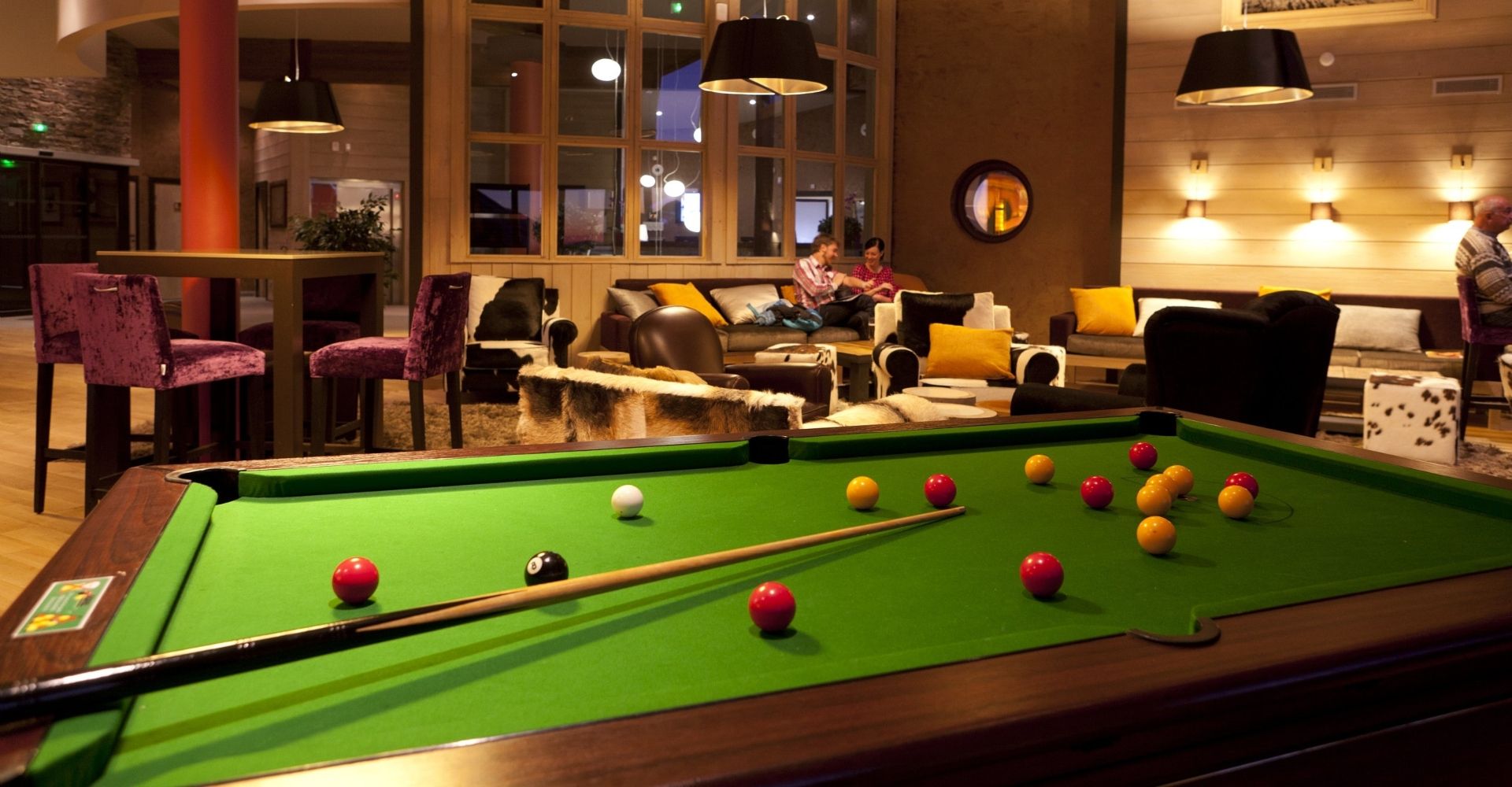 Lounge Billiards