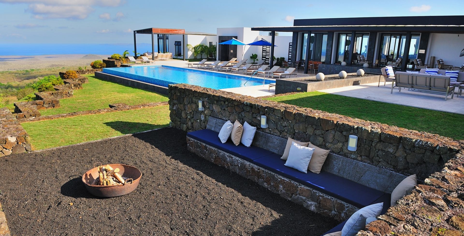 The fire pit area – ideal for evening sundowners